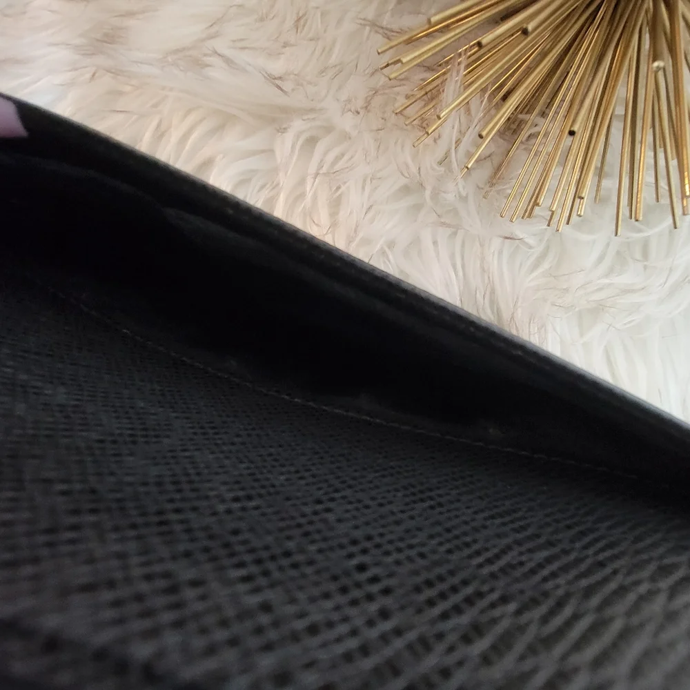 Louis Vuitton Taiga Baikal Wristlet - Picture 6 of 9